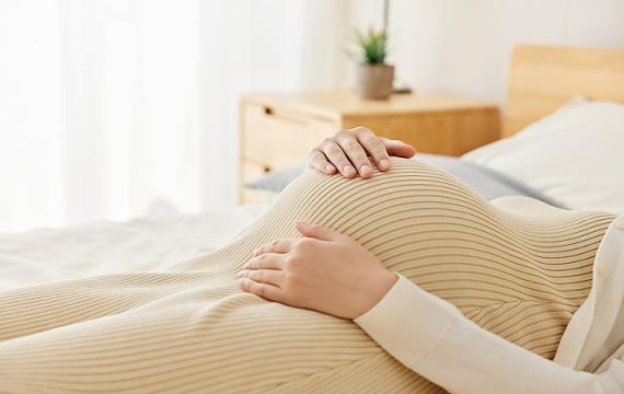 报告：种族歧视与员工关系恶劣是英国产科护理失当重要原因